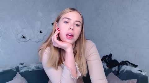 Sofia here online show from October 2025 12:19:01 AM