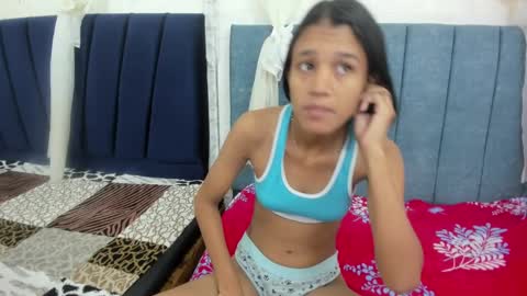 sofia_land_18 online show from January 2025 12:22:02 PM