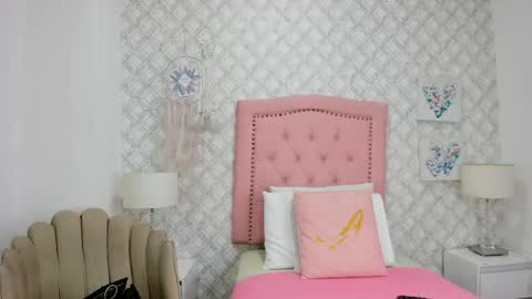 Snapshot of sofia_martinez9 chatting on May 2026 07:11:01 PM sofia_martinez9 online show from May 2026 07:11:01 PM