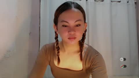 sofia_sweetheart18 online show from June 2026 10:21:02 PM