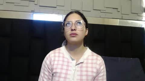 Sofa online show from September 2025 11:01:02 AM