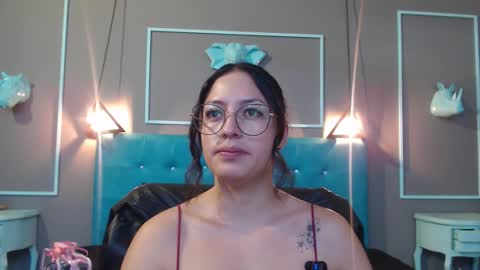 Sofa online show from November 2025 11:19:01 AM