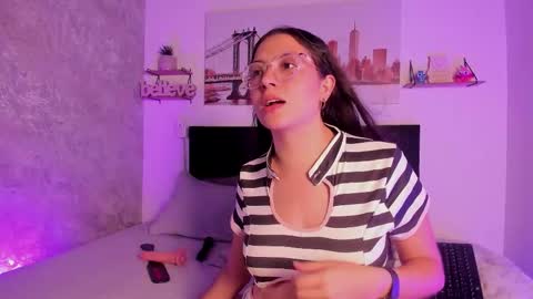 sofialujan_ online show from March 2026 01:23:01 AM