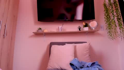 sofiavelez01 online show from April 2026 04:27:02 PM