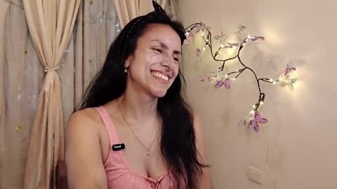 Sofi Bella online show from April 2026 07:17:02 PM