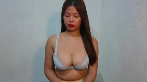 sofie_loorexx online show from February 2026 06:44:01 PM
