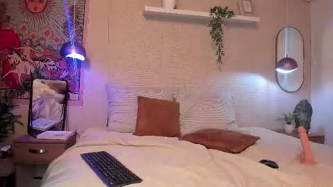 sofii_wild online show from July 2026 03:03:02 PM