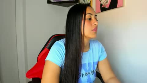 sofiia rodriguez online show from November 2025 11:43:02 AM