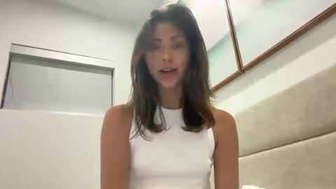 sofiuhhh online show from July 2026 01:52:01 AM
