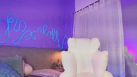 Snapshot of sofly_s chatting on June 2026 11:41:02 AM Sofi online show from June 2026 11:41:02 AM