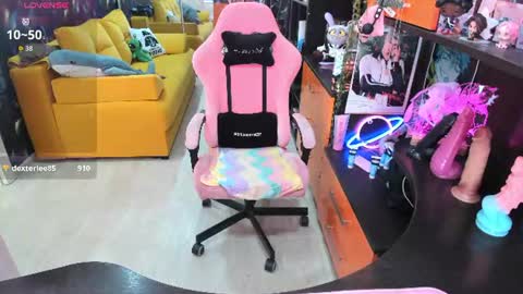 Sofie online show from July 2026 04:19:01 AM