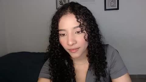 Snapshot of sophi_baby chatting on November 2025 05:29:02 AM Sophi baby online show from November 2025 05:29:02 AM