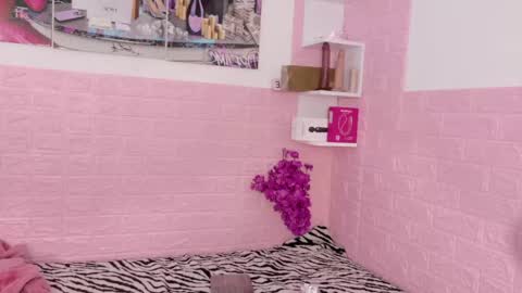 Snapshot of sophi_sweet11 chatting on April 2026 02:21:01 PM SOPHI online show from April 2026 02:21:01 PM