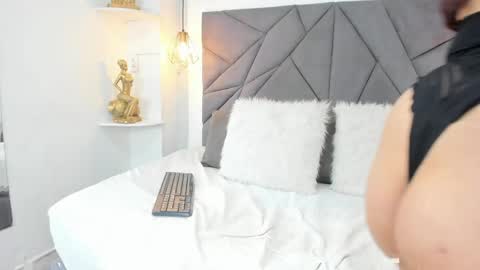 Sophia online show from May 2026 11:43:02 PM