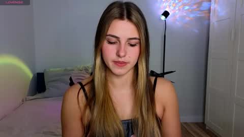 Sophia online show from October 2025 08:29:02 AM