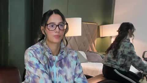 Snapshot of sophia_loreenn chatting on February 2026 12:21:01 PM Sofia online show from February 2026 12:21:01 PM