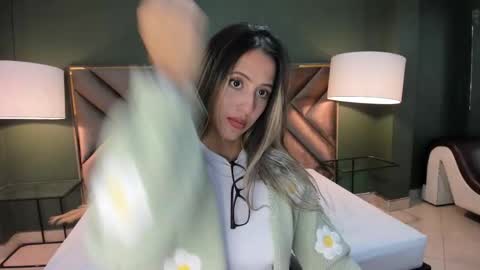 Snapshot of sophia_loreenn chatting on February 2026 12:31:01 PM Sofia online show from February 2026 12:31:01 PM