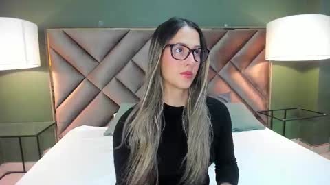 Snapshot of sophia_loreenn chatting on February 2026 02:37:01 PM Sofia online show from February 2026 02:37:01 PM