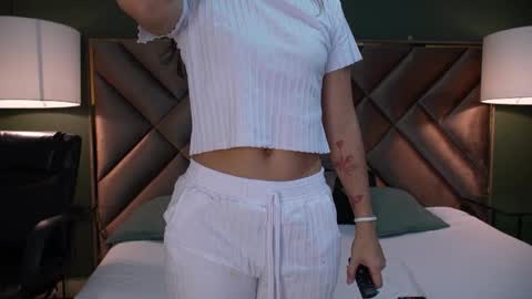 Snapshot of sophia_loreenn chatting on April 2026 08:39:01 PM Sofia online show from April 2026 08:39:01 PM