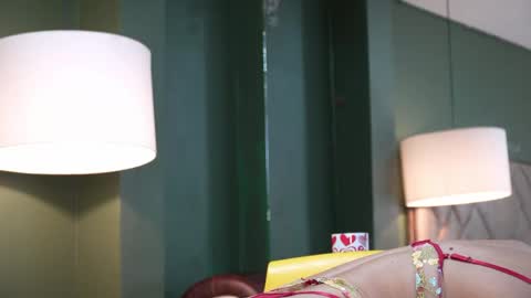 Snapshot of sophia_loreenn chatting on April 2026 12:17:01 PM Sofia online show from April 2026 12:17:01 PM