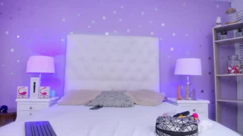 Sophia  online show from March 2025 07:32:02 PM