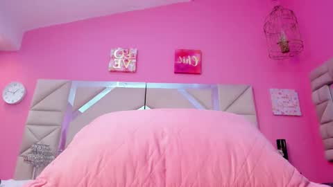 Sophia  online show from February 2026 07:36:02 PM