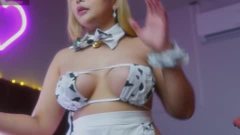 Sophia online show from March 2026 08:39:01 PM