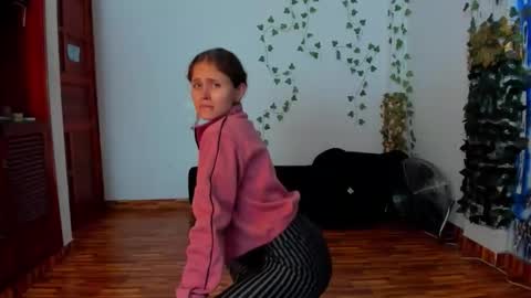 sophiamiller6 online show from March 2026 12:33:01 PM