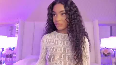 Snapshot of sophiasmiths_ chatting on June 2026 09:37:01 AM SophiaSmiths online show from June 2026 09:37:01 AM