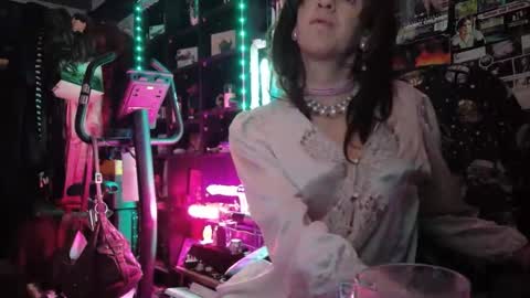 Sophie Satin1980 online show from May 2026 11:01:04 PM