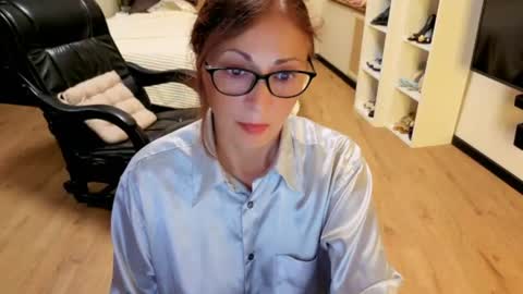 Sophie online show from July 2026 05:41:01 PM