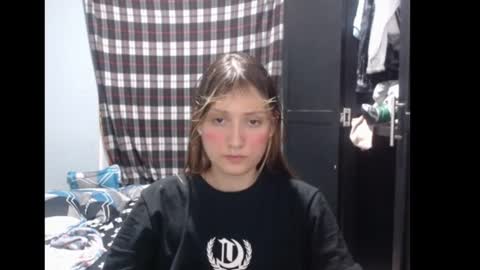 sophie online show from September 2025 07:48:02 PM