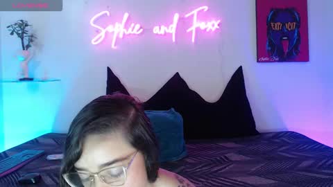 SOPHIE - FOXX online show from February 2026 12:21:01 PM
