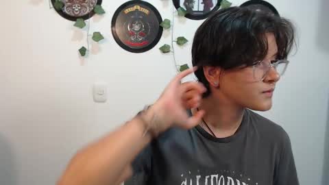 sophie_ross1 online show from September 2025 01:51:02 AM