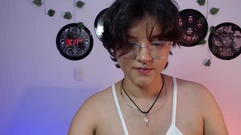 sophie_ross1 online show from October 2025 01:08:02 AM