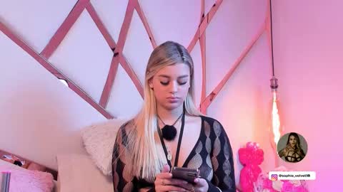 Sophie online show from March 2026 08:19:02 PM