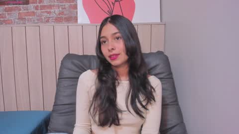 Snapshot of sophiebenson_ chatting on February 2025 12:49:01 PM Sophie online show from February 2025 12:49:01 PM