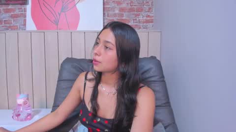 Snapshot of sophiebenson_ chatting on March 2025 06:18:01 PM Sophie online show from March 2025 06:18:01 PM