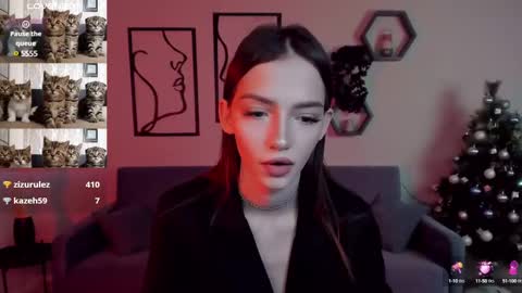 Sophie online show from January 2025 06:36:02 PM