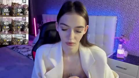 Sophie online show from March 2025 10:49:01 AM