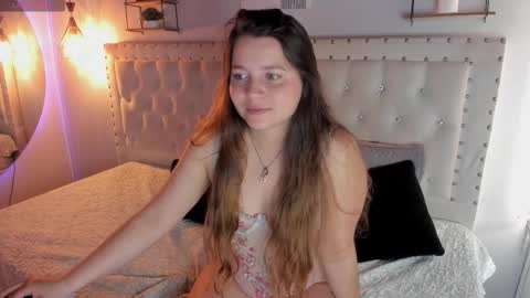 Sophie  online show from December 2025 01:28:02 PM