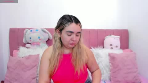 Snapshot of sophiee_rosee chatting on June 2026 10:14:01 PM sophiee rosee online show from June 2026 10:14:01 PM