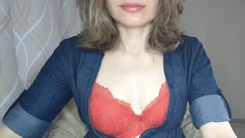 Snapshot of sophiemisss chatting on June 2026 06:08:01 AM Sophiemisss online show from June 2026 06:08:01 AM