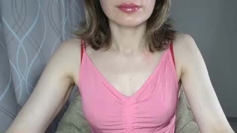 Snapshot of sophiemisss chatting on July 2026 06:39:02 AM Sophiemisss online show from July 2026 06:39:02 AM