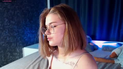 Sophie online show from April 2026 08:37:02 PM