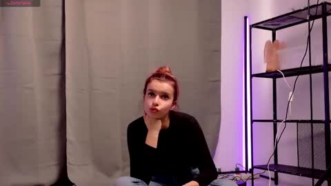 sophieraee online show from April 2026 04:34:02 PM