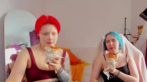 Snapshot of sova_energy chatting on March 2026 08:09:02 AM Leah online show from March 2026 08:09:02 AM