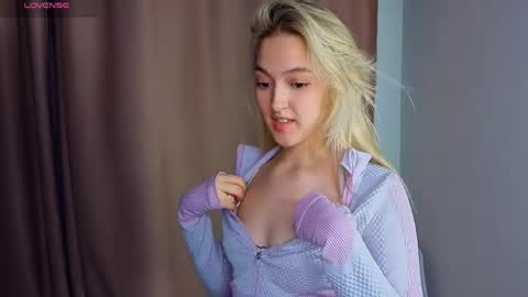 Mary online show from April 2026 07:18:02 PM