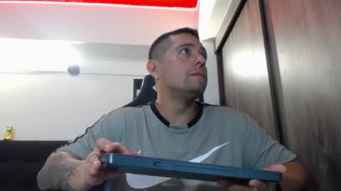 Snapshot of spartacus_cam chatting on June 2026 05:23:02 AM online show from June 2026 05:23:02 AM