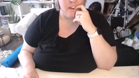 Messi Jessi online show from May 2026 02:36:02 PM
